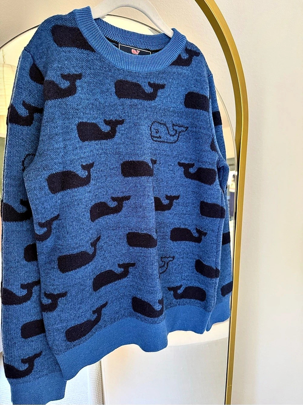 Boys Vineyard Vines Whale Print Wool
blend Sweater in Blue Size Small (8) Like N